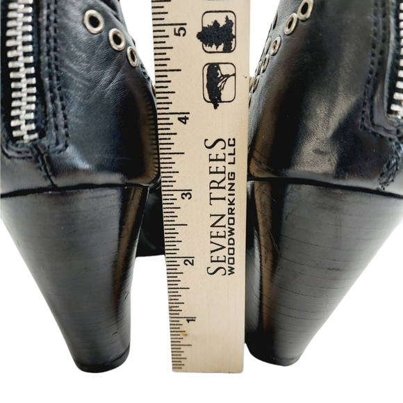 J. Renee Studded Heeled Ankle Booties Black size 7.5 Cut-Out Detail Rock & Roll - Picture 7 of 12